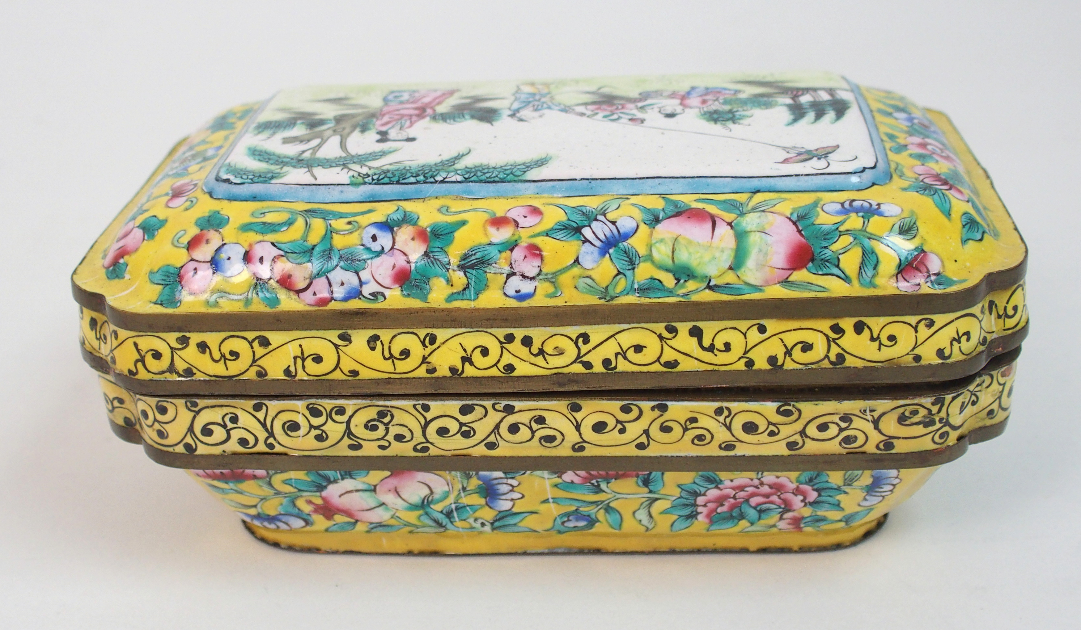 A Canton yellow ground rectangular box and cover painted with figures within foliage, 15cm wide, - Image 8 of 10