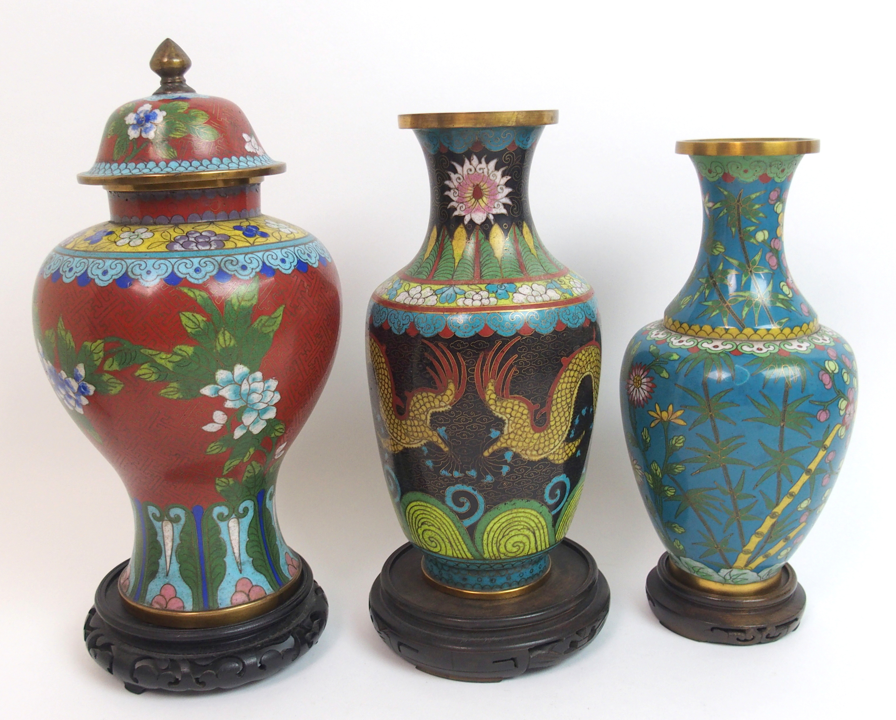 A group of Chinese cloisonne vases comprising; eight baluster vases in various sizes, 9.5cm to - Bild 3 aus 8