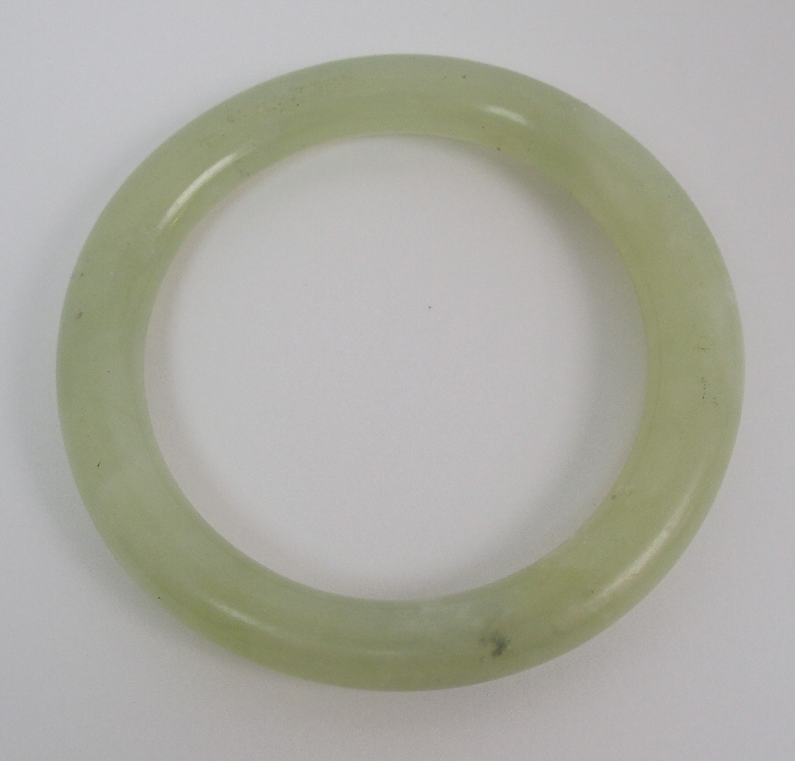 Two Chinese hardstone bangles 7cm diameter and an agate pendant, 5cm high (3) - Image 8 of 10