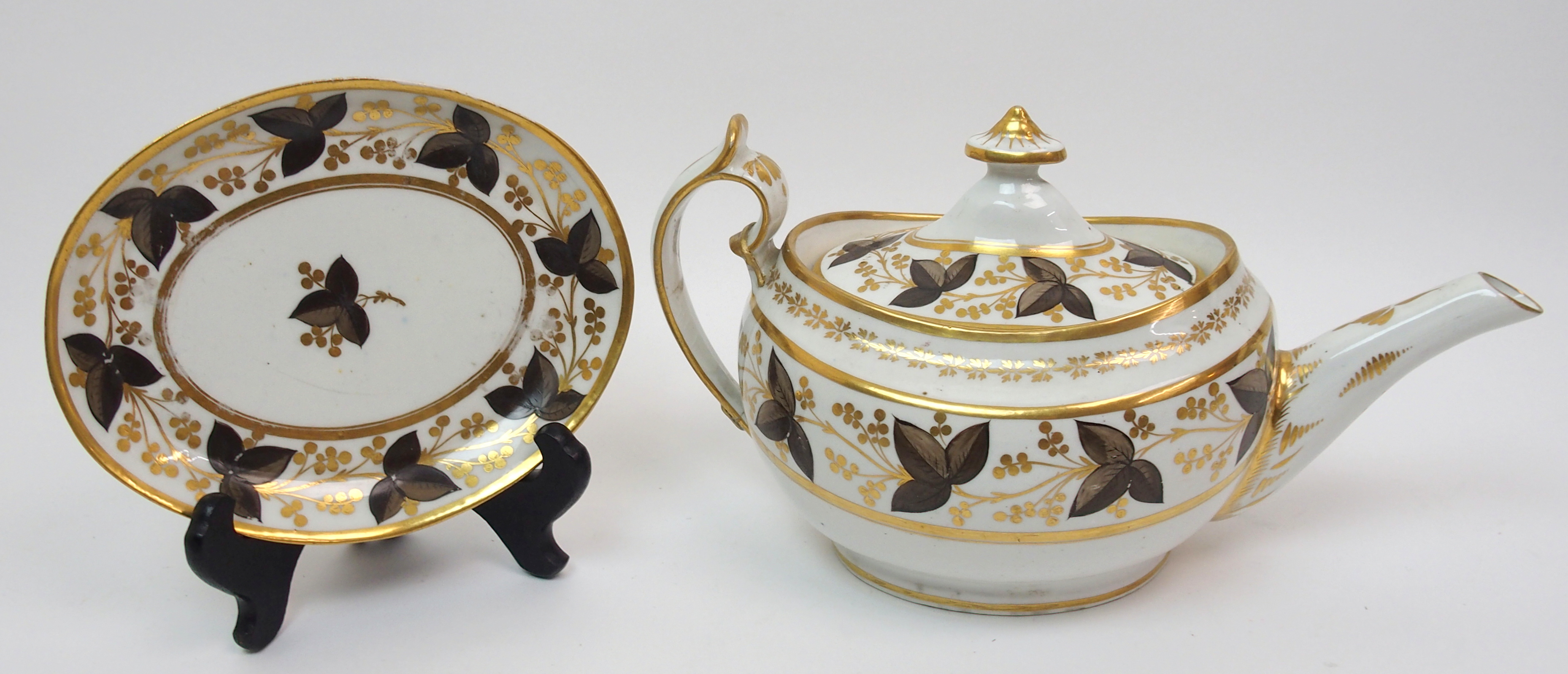 An early 19th Century Chamberlains Worcester porcelain part tea and coffee service painted in - Image 2 of 10