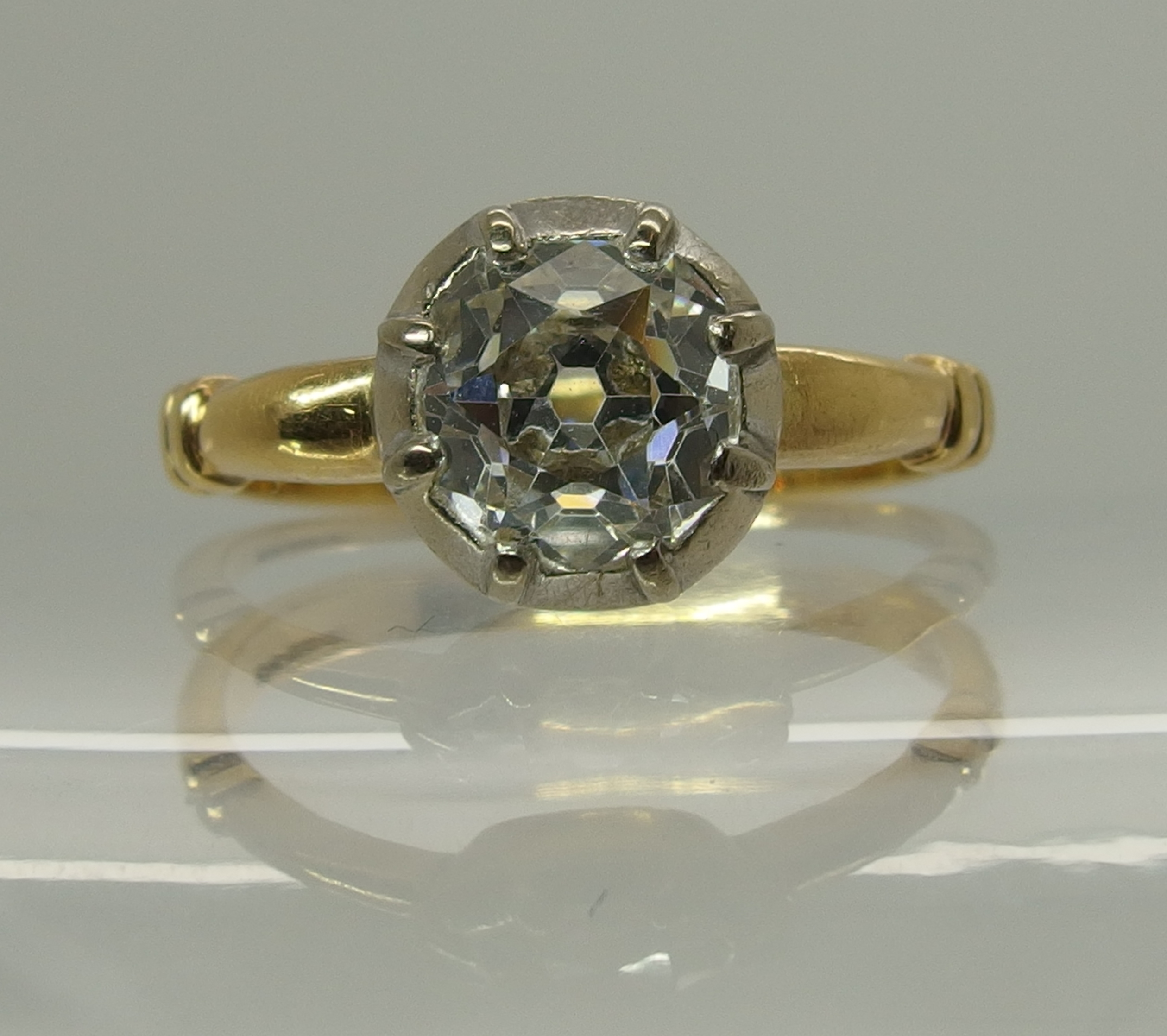 An 18ct gold ring set with an old cut diamond the old cut diamond is estimated approx 1ct, set in - Image 2 of 9