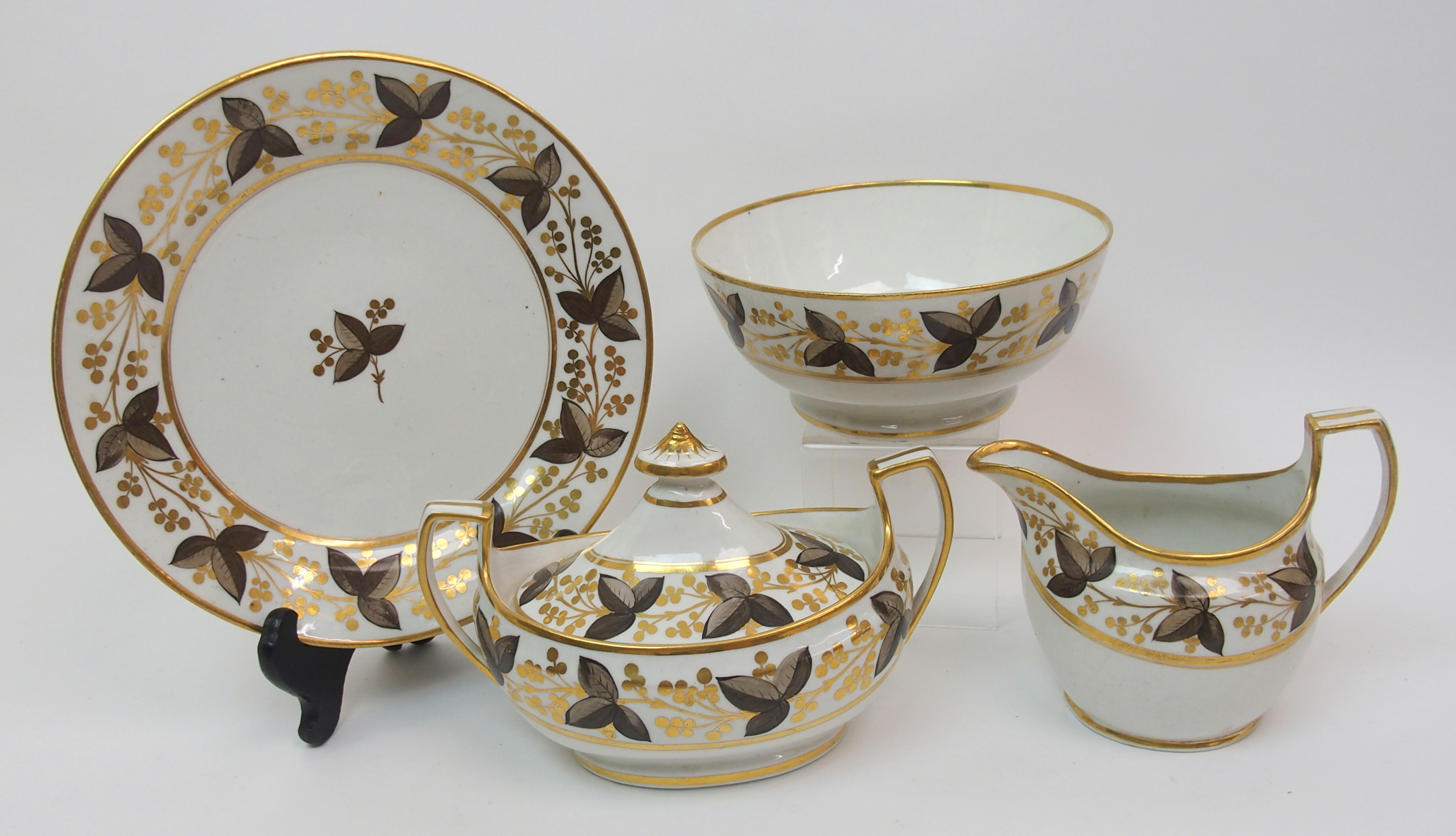 An early 19th Century Chamberlains Worcester porcelain part tea and coffee service painted in - Image 4 of 10