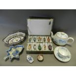 Decorative and collectable ceramics to include a Chinese famille rose plate,