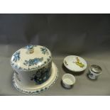 A quantity of Royal Worcester Evesham pattern table ware,