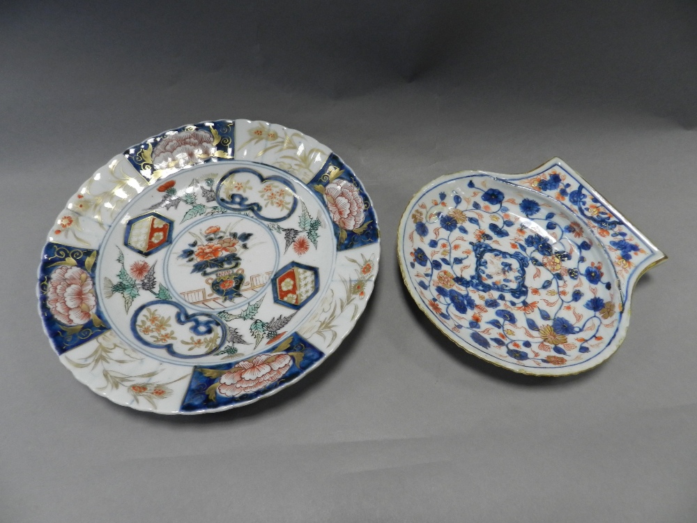 A Japanese Imari plate, Edo/Meiji period, of lobed circular form with reeded rim, - Image 2 of 2