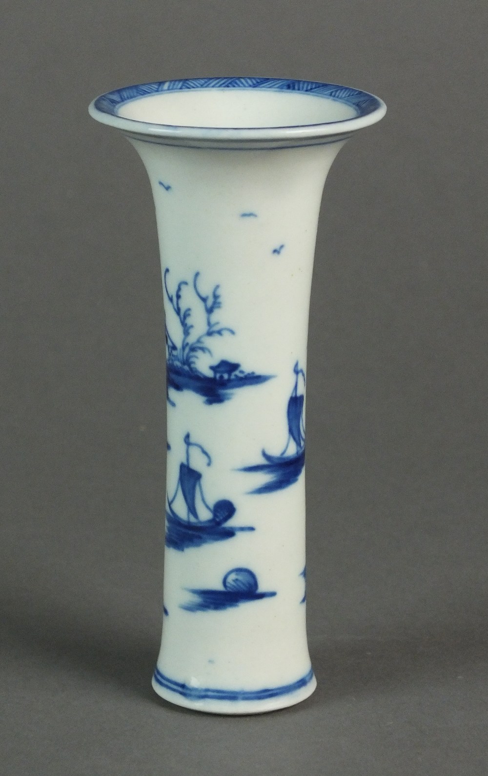 A very rare and small Caughley vase painted with the Three Boats pattern, circa 1780-90, 10.
