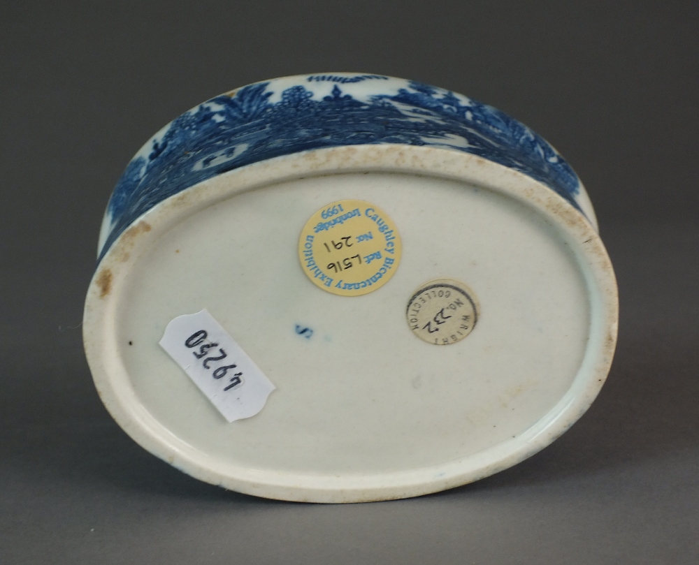 A Caughley potted meat pot transfer-printed in the Full Nankin pattern, circa 1782-92, - Image 3 of 3