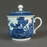 A Caughley custard cup and cover transfer-printed with the Willow Nankin pattern, circa 1784-92,