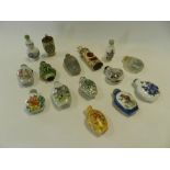 A lot containing fifteen reproduction Chinese snuff bottles including inside painted examples