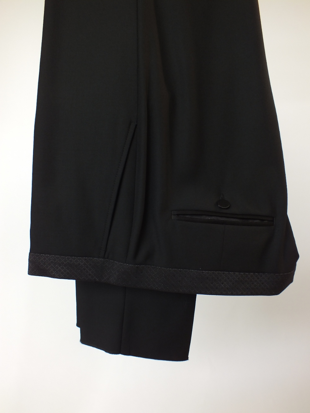 A Gucci dinner suit, black, lower lapel with satin detailing, double vent, Italian size 52R, 100% - Image 6 of 6