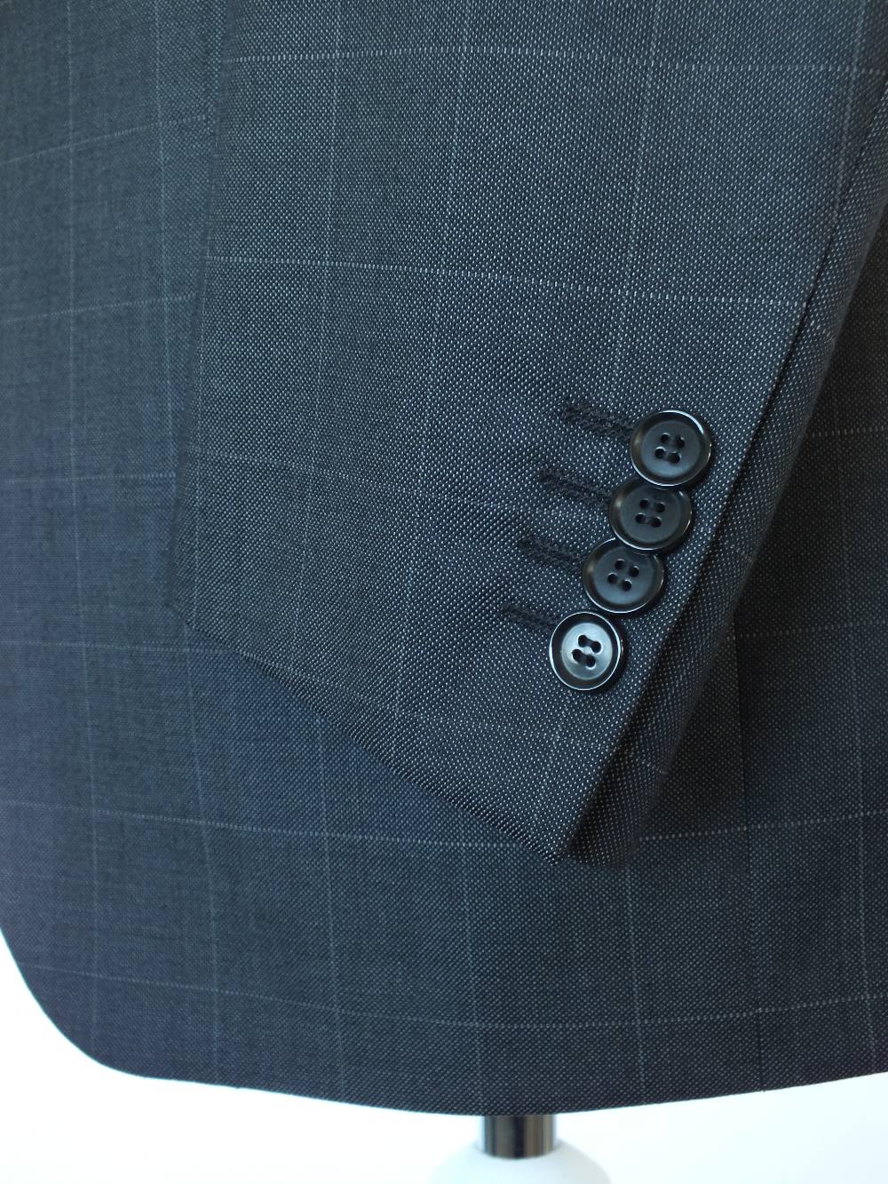 A Gucci suit, navy and mid blue check, single vent, Gucci horse bit woven logo lining, Italian - Image 5 of 7