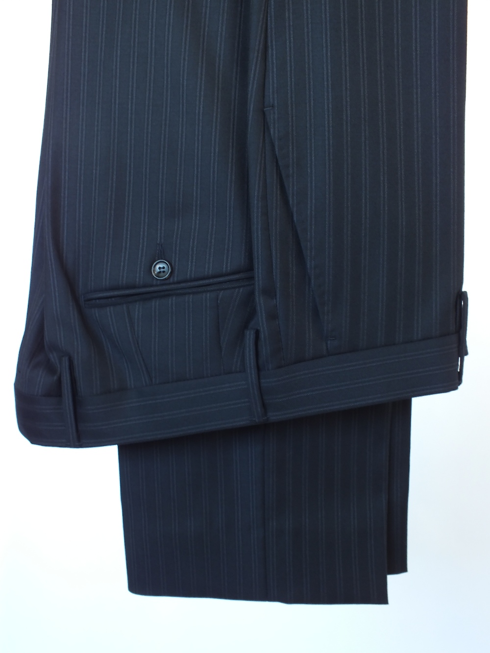 A Gucci suit, navy with self stripe, double vent, Italian size 50L, 100% wool, flat front - Image 5 of 5