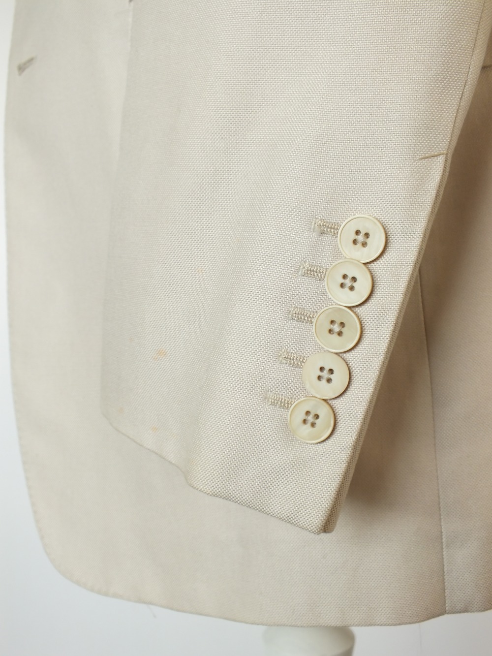 A Gucci suit, stone, double vent, Italian size 50R, 100% cotton, flat front , button fly, signs of - Image 5 of 6