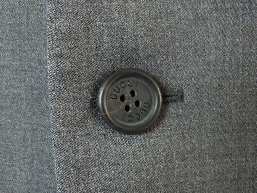 A Gucci suit, mid-grey, double vent, lined, Italian size 50R, 90% wool, 8% cashmere, 2% elastine. - Image 5 of 7