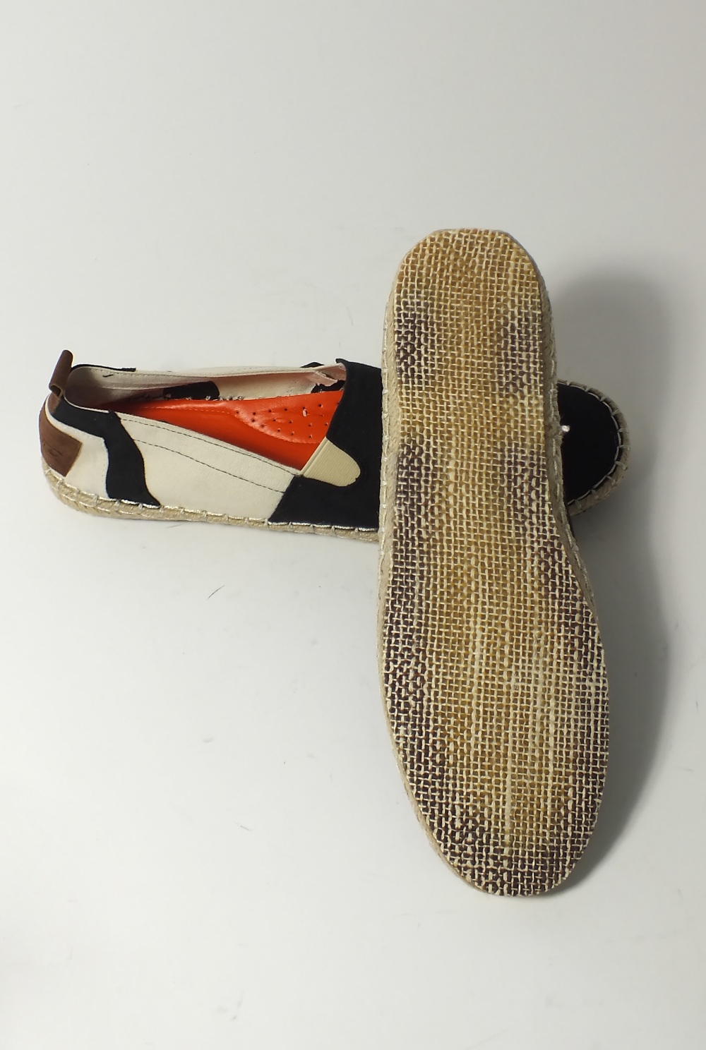 A pair of Bellfield espadrilles, black, cream and brown canvas, UK 9 - Image 7 of 7