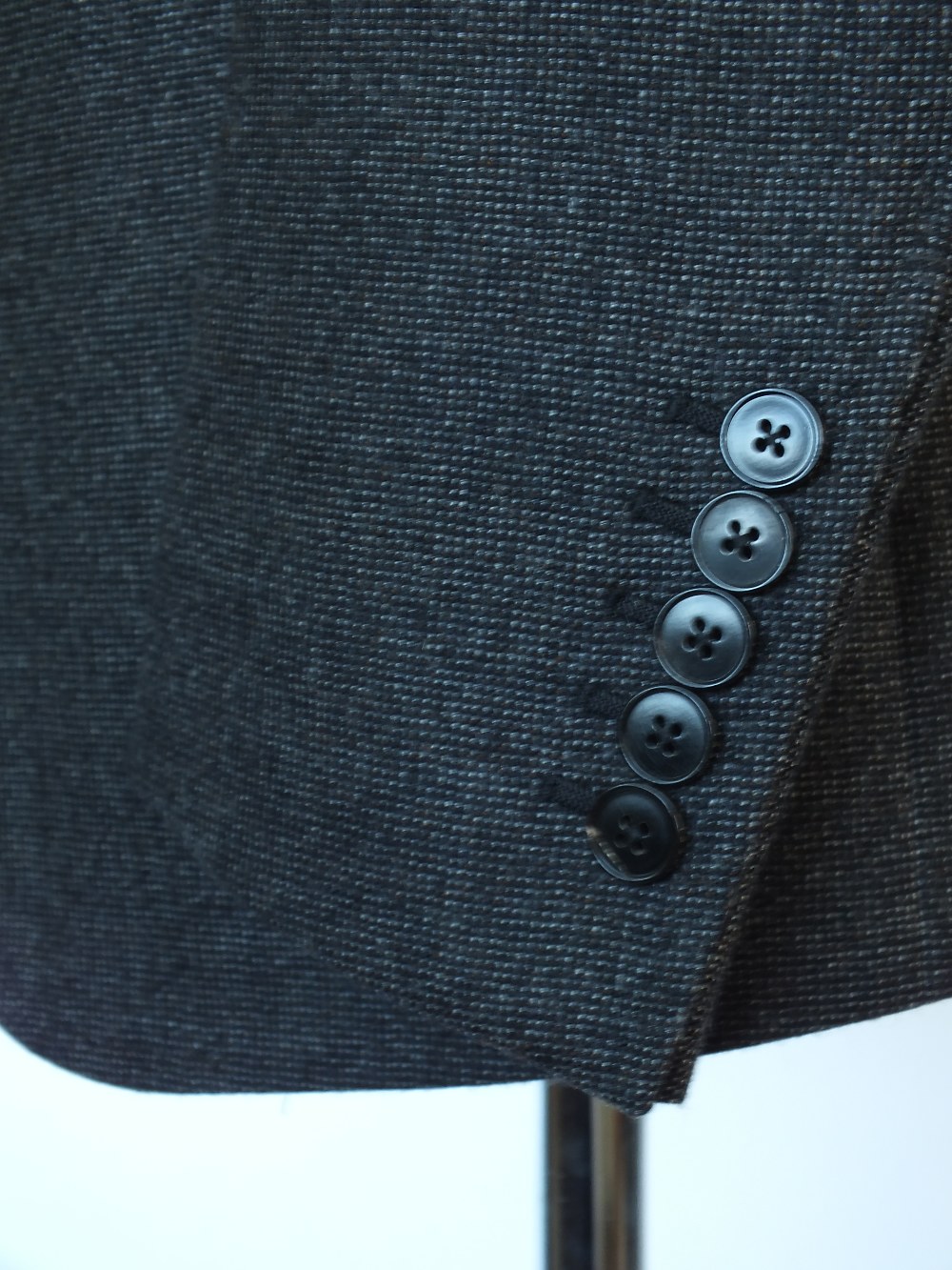 A Gucci suit, dark grey, double vent, Italian size 52R, 100% wool, flat front to trousers, - Image 6 of 6