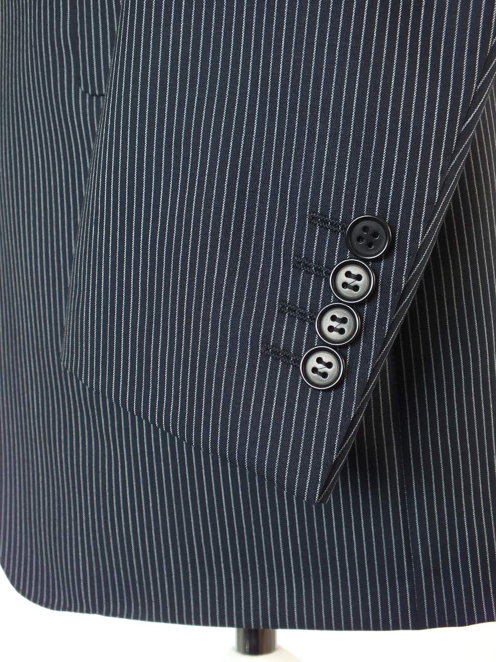 A Canali suit, navy pinstripe, single vent, Italian size 50R, 100% wool, flat front to trousers - Image 5 of 6