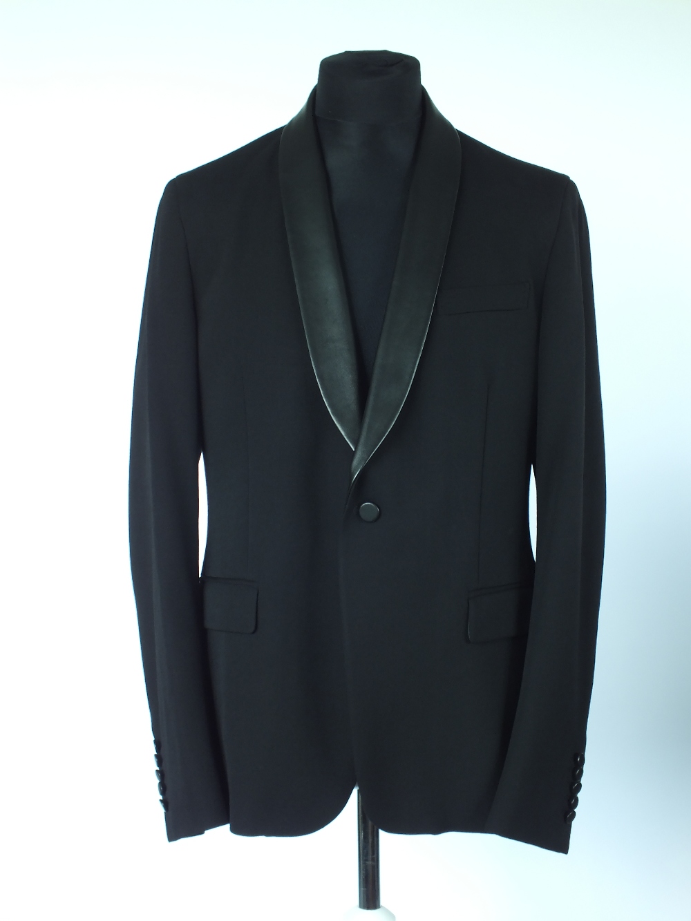 A Gucci dinner jacket, black, leather shawl collar, double vent, lined, Italian size 52R, 98%