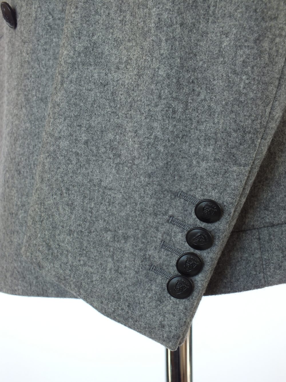 A Gucci suit, grey, half lined, double vent, orange detailing, Italian size 52R, 97% wool, 2% - Image 6 of 8