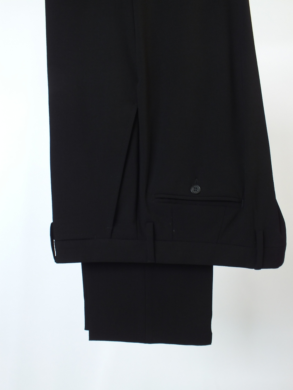 A Gucci suit , black, lined, double vented, Italian size 50R, 96% wool, 4% elastine. Flat front to - Image 5 of 6