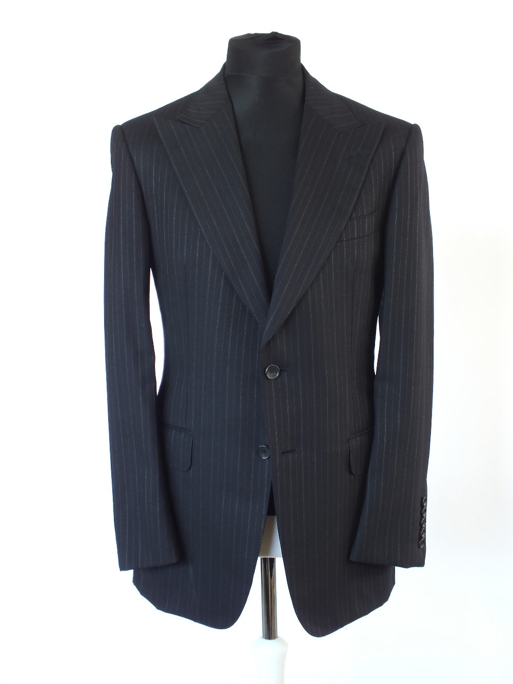 A Gucci suit, navy pinstripe, double vent, Italian size 50R, 100% wool, Trousers, button fly, flat