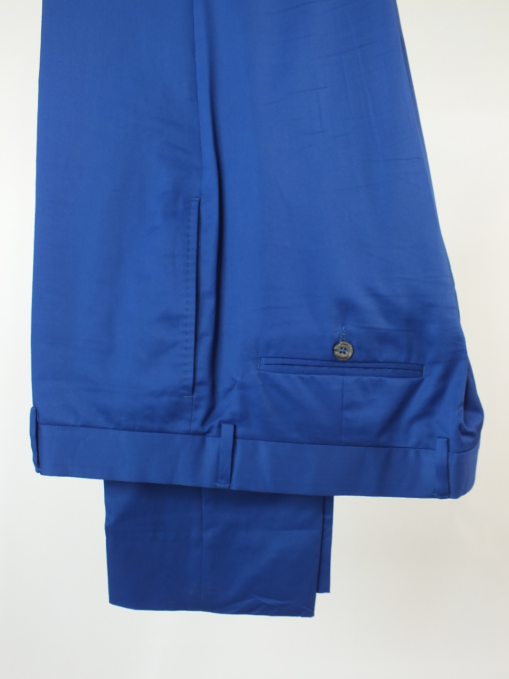 A Gucci suit, blue, contrast decorative lining, single vent, Italian size 52R, 100% cotton, flat - Image 5 of 8