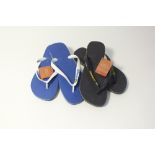 Two pairs of Havaianas flipflops, marine blue and black, EU size 43/44