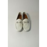 A pair of Gucci driving shoes, white textured leather, silver horse bit detail, UK 8.5