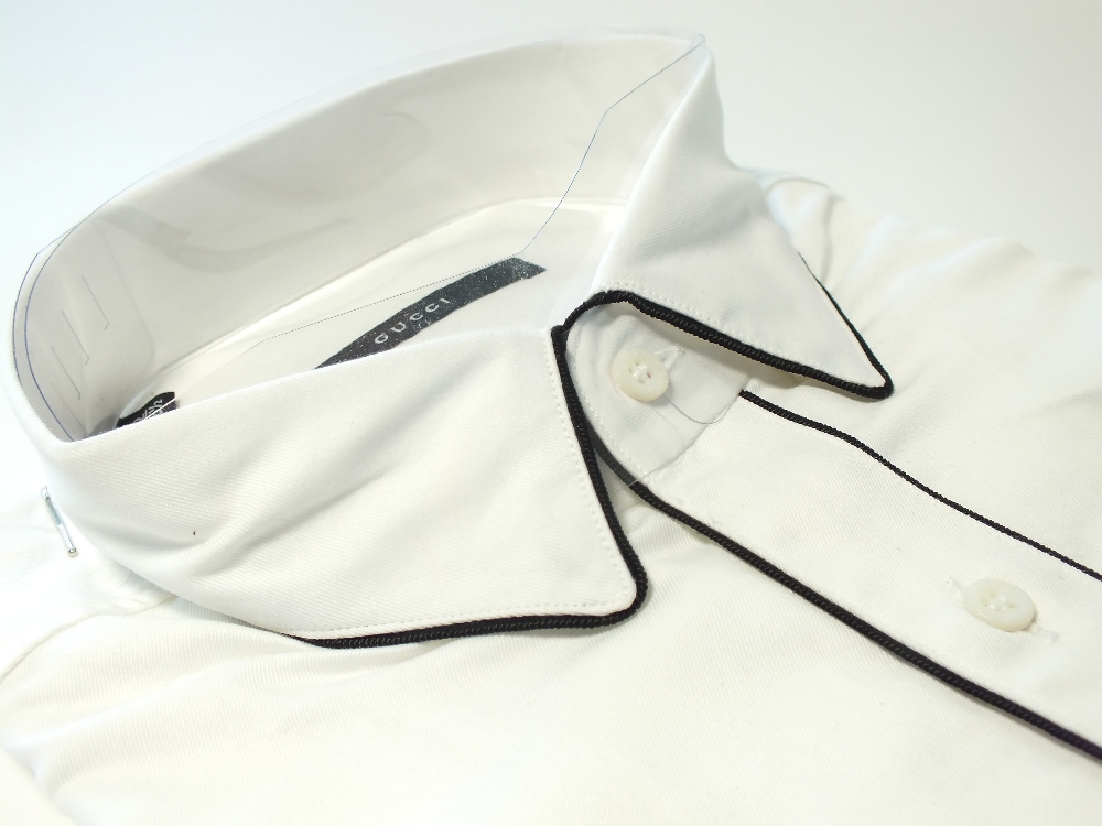 A Gucci shirt, white with black piping d - Bild 3 aus 3