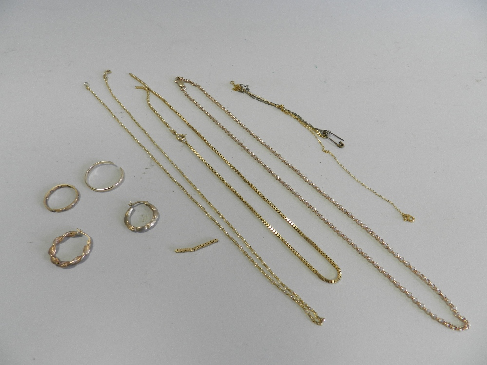 A collection of various 9ct and yellow metal jewellery to include chains and earrings