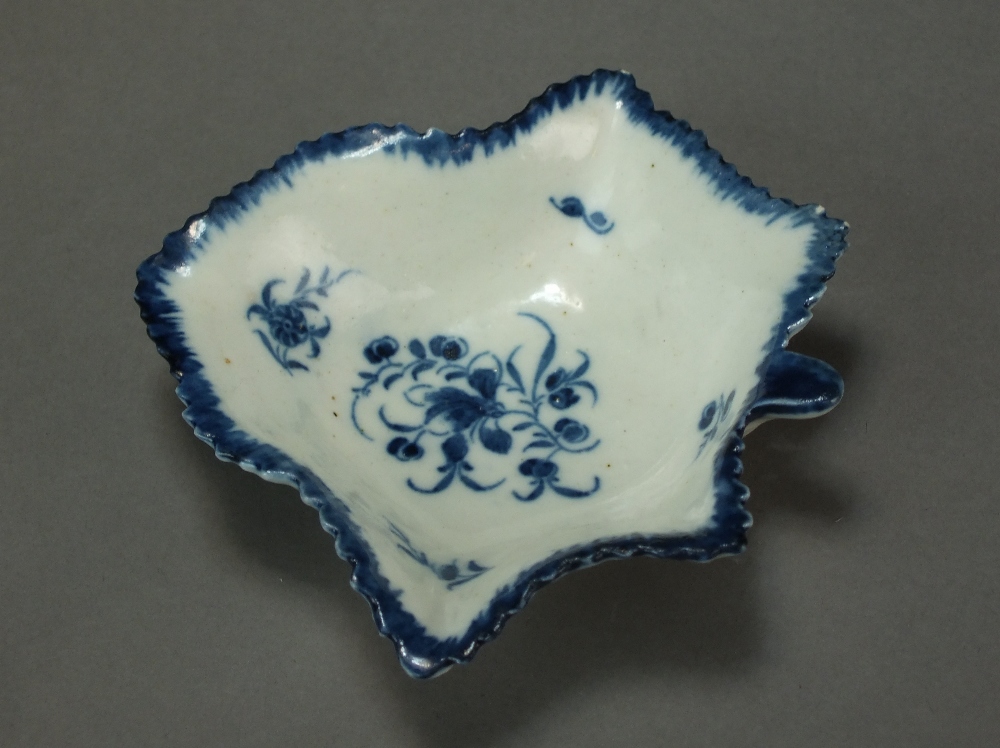 A very rare small Caughley pickle leaf dish painted with the Pickle Leaf Spray pattern, - Image 2 of 2