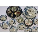 A collection of Worcester and Caughley porcelain covers (13)