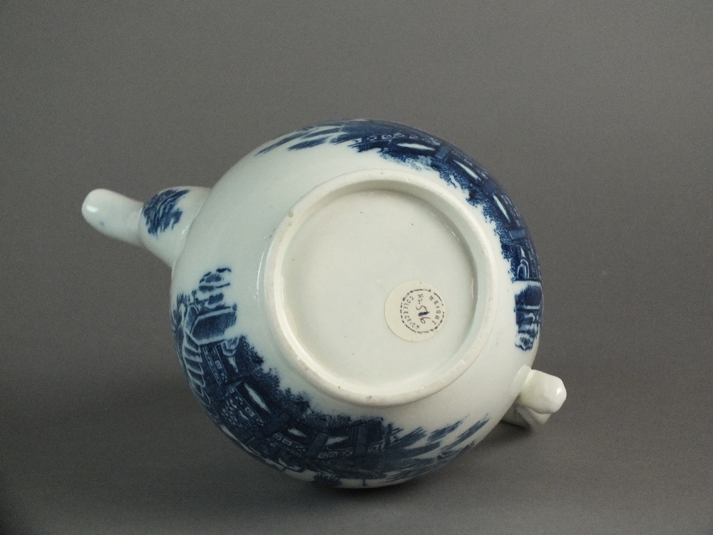 A Caughley coffee pot and cover transfer-printed with the Fisherman or Pleasure Boat pattern, - Image 2 of 3