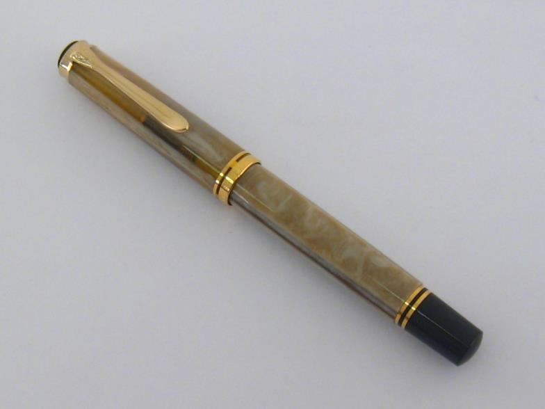Pelikan, Cities Series, 'Piazza Navona', a cream marbled resin fountain pen, with fine nib and - Image 2 of 4
