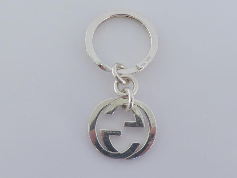 GUCCI, a silver keyring, with Gucci logo, 23.5gms - Image 2 of 4