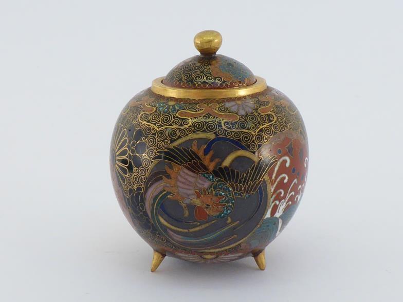 A small Japanese Ando cloisonné enamel jar in ovoid form with lid and tripod, very detailed - Image 2 of 8