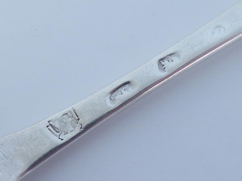 A George I silver rat-tail table spoon, maker's mark apparently overstruck, possibly Philip - Image 4 of 6