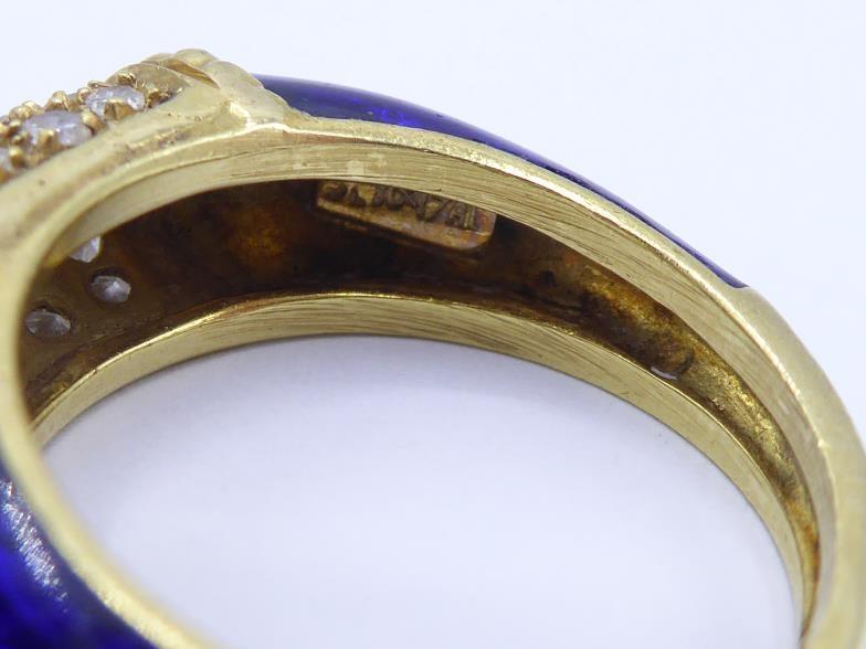 A diamond and enamel dress ring, set to the centre with a panel of 16 small eight-cuts, to blue - Image 4 of 4