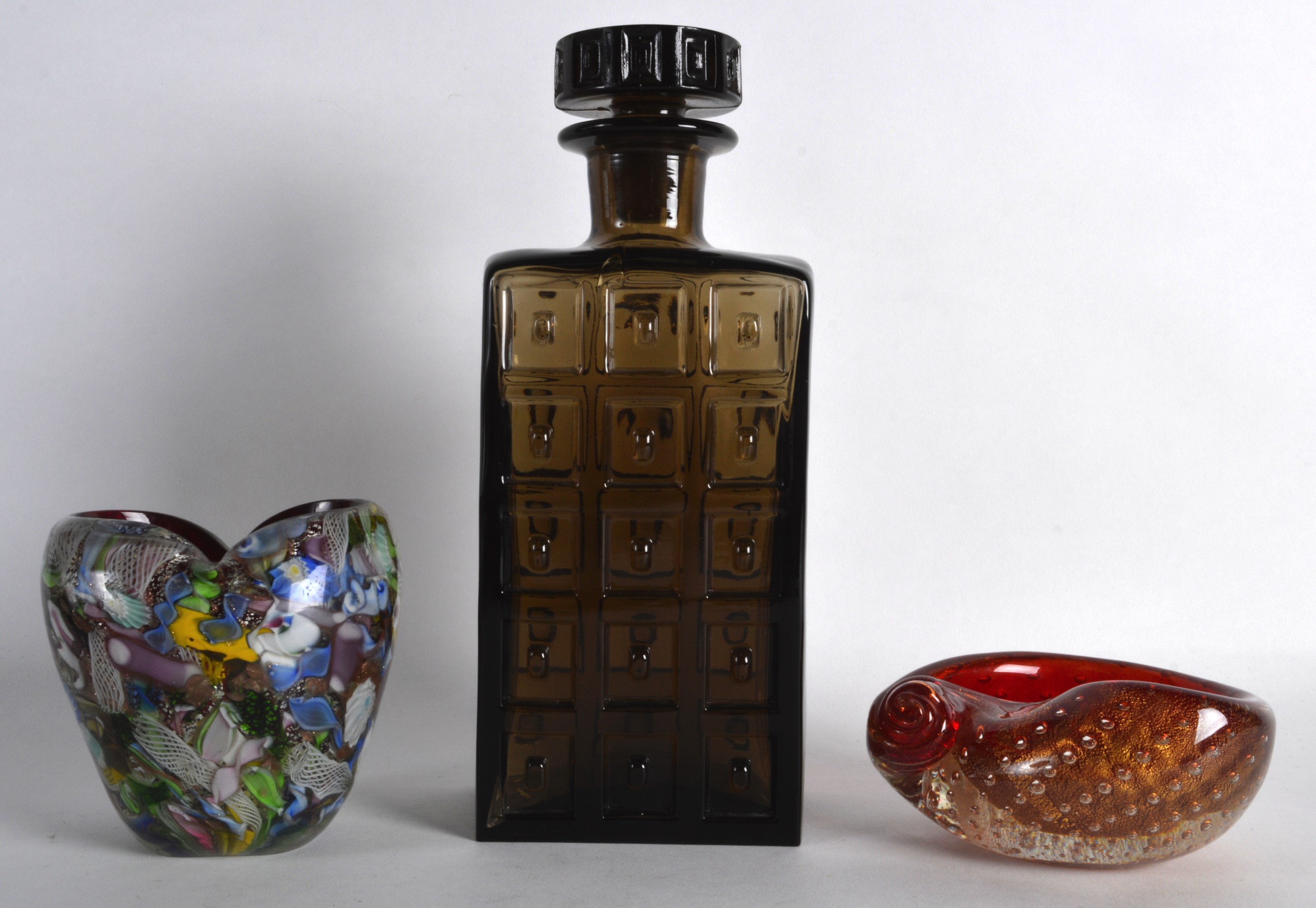 A STYLISH WHITEFRIARS DECANTER AND STOPPER together with two pieces of art glass. (3)