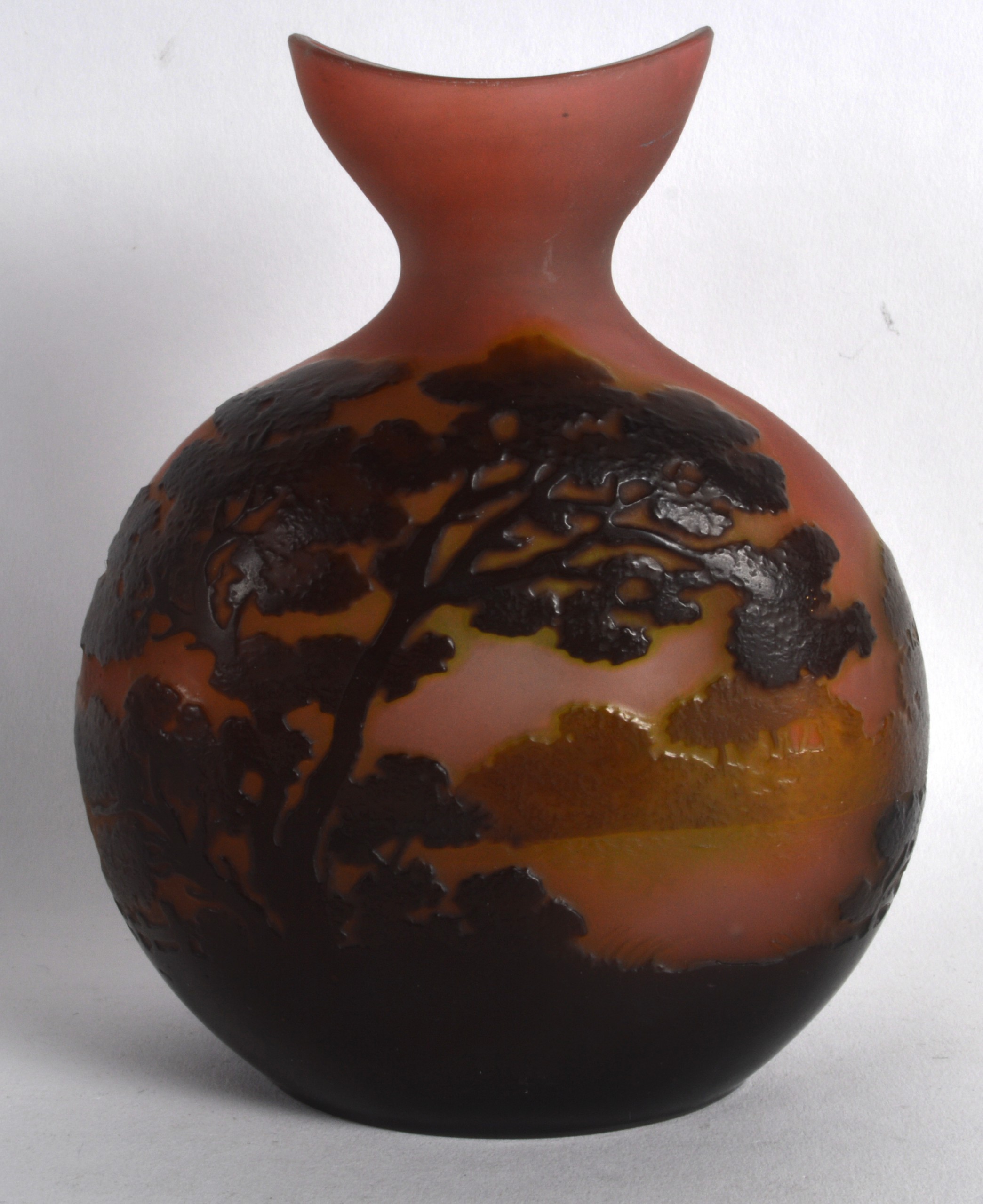 A GOOD FRENCH CAMEO GLASS VASE by Emile Galle, depicting an extensive landscape. 6Ins high.