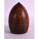 A LOVELY LATE 18TH CENTURY SCRIMSHAW CARVED COCONUT SHELL CUP with foliate and scrollwork