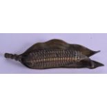 A BRONZE NOVELT CORN ON THE COB INKWELL with folding top. 20.5 cm wide.