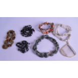 A GROUP OF ASSORTED VINTAGE HARDSTONE AND SHELL JEWELLERY (qty)