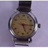 A VINTAGE STAINLESS STEEL BREITLING WRISTWATCH. 3.25 cm diameter.