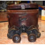 A PAIR OF CASED ROSS OF LONDON MILITARY BINOCULARS.