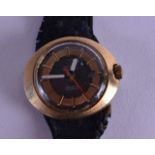 A VINTAGE OMEGA LADIES WRISTWATCH with oval dial. 2.25 cm wide.