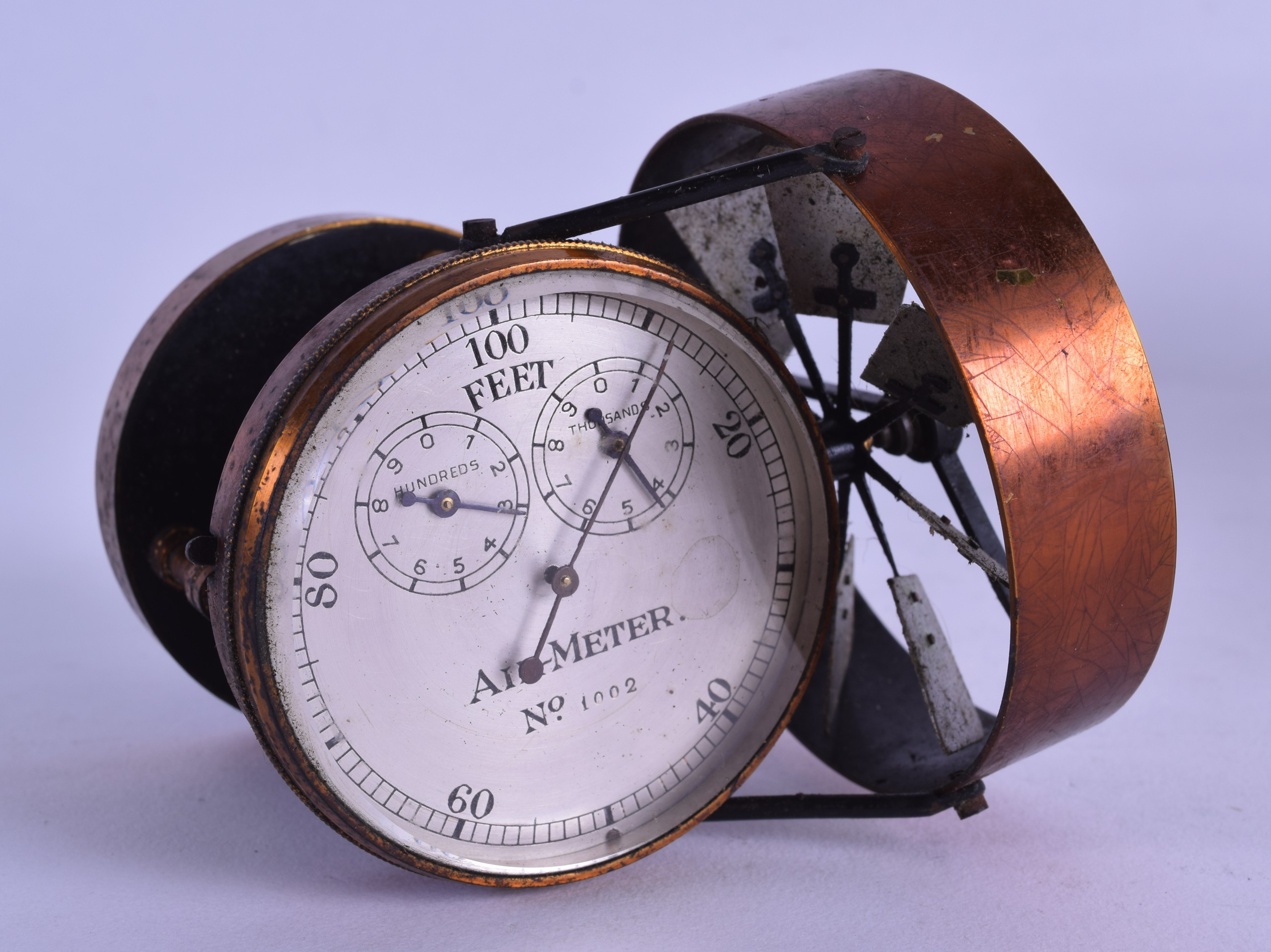 A BOXED ANTIQUE AIR-METER No.1002. Dial 5.5 cm diameter. - Bild 2 aus 2