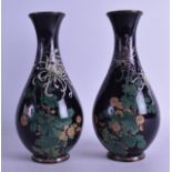 A STYLISH PAIR OF EARLY 20TH CENTURY JAPANESE MEIJI PERIOD CLOISONNE ENAMEL VASES decorated with