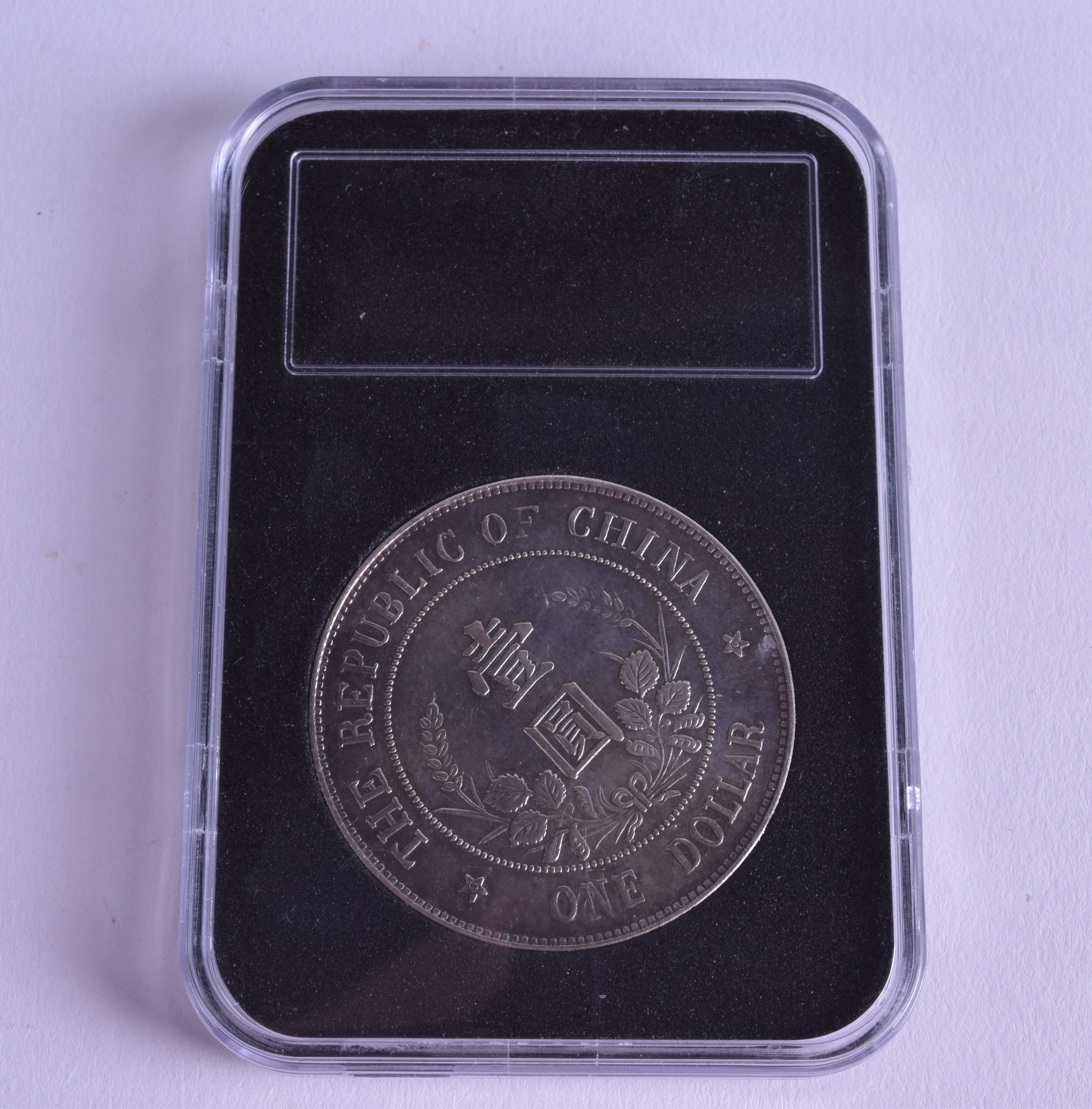 A CHINESE SILVER ONE DOLLAR COIN. 26.7 grams. - Image 2 of 2