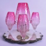 A GOOD LATE VICTORIAN/EDWARDIAN ENGRAVED PINK GLASS MIRRORED TABLE LAMP with petal shaped base. 27